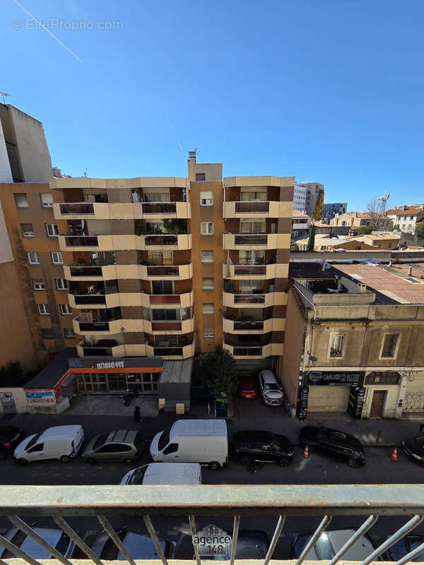 Appartement à MARSEILLE-3E
