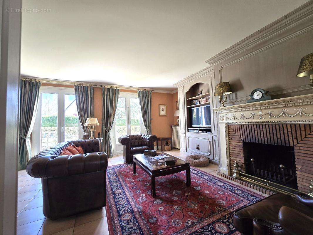 Maison à BAZAINVILLE