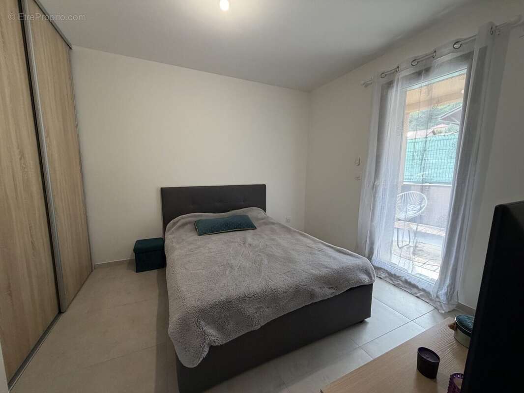 Appartement 63 m² à Renage  - photo 6