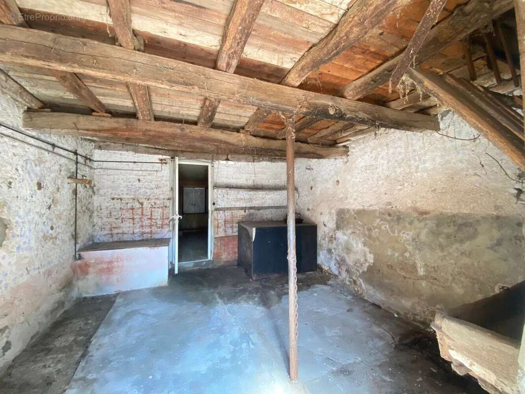 Maison à VILLENEUVE-MINERVOIS