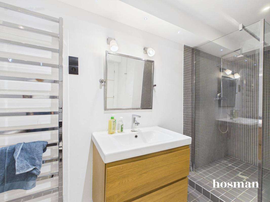 Appartement à PARIS-3E