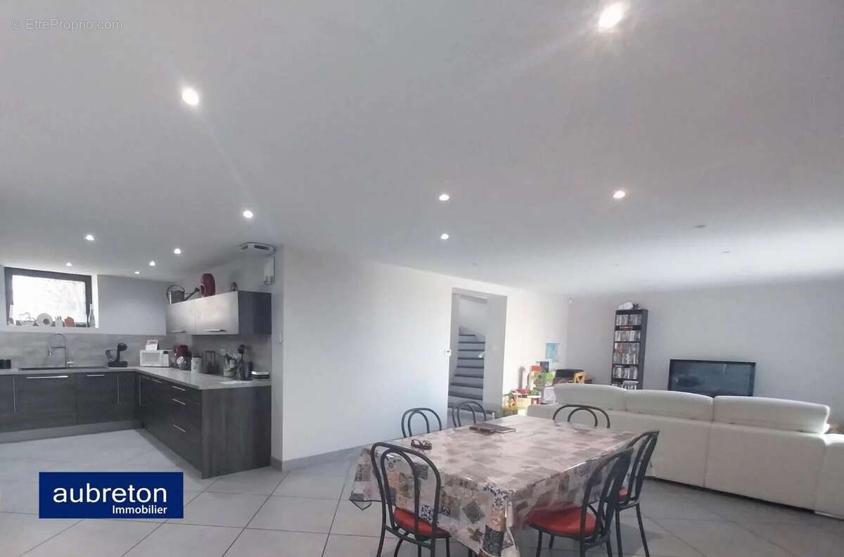 Maison 118 m² à Apprieu  - photo 5