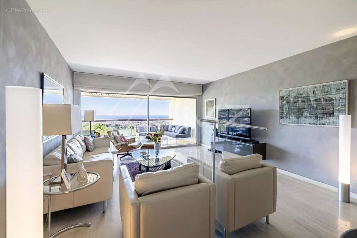 Appartement à LE CANNET