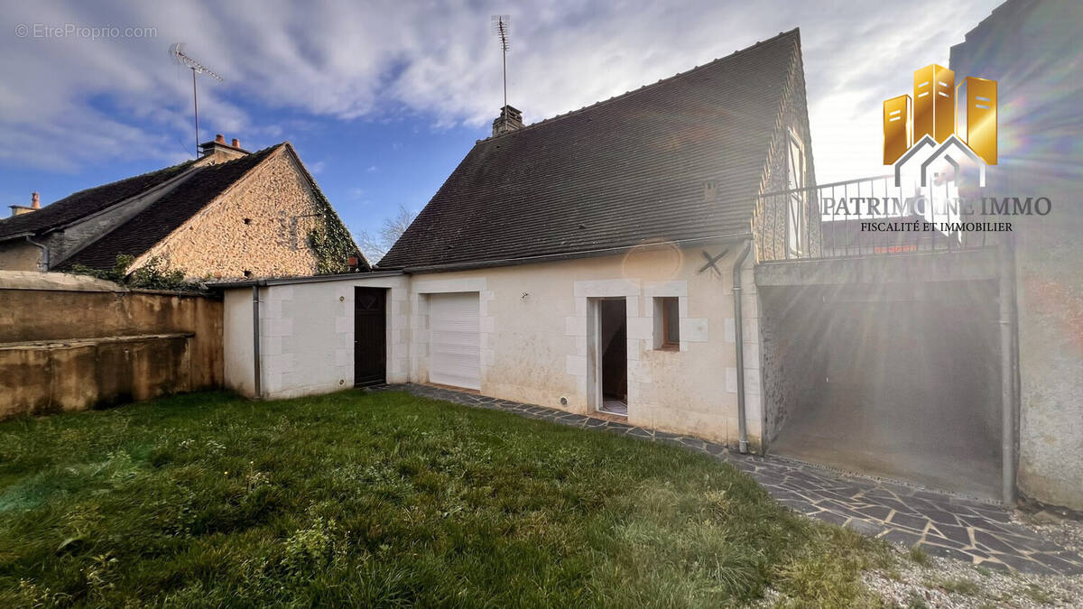Maison à GESNES-LE-GANDELIN
