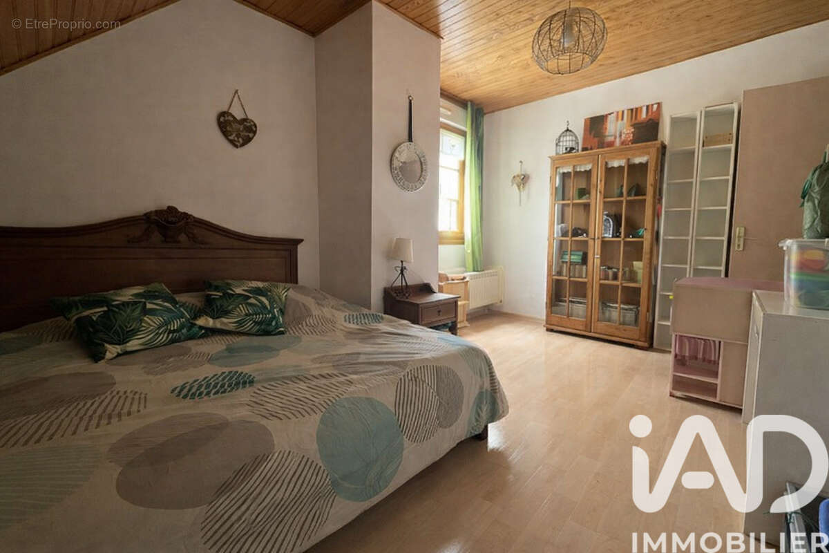 Maison 160 m² à Saint-Pathus  - photo 7