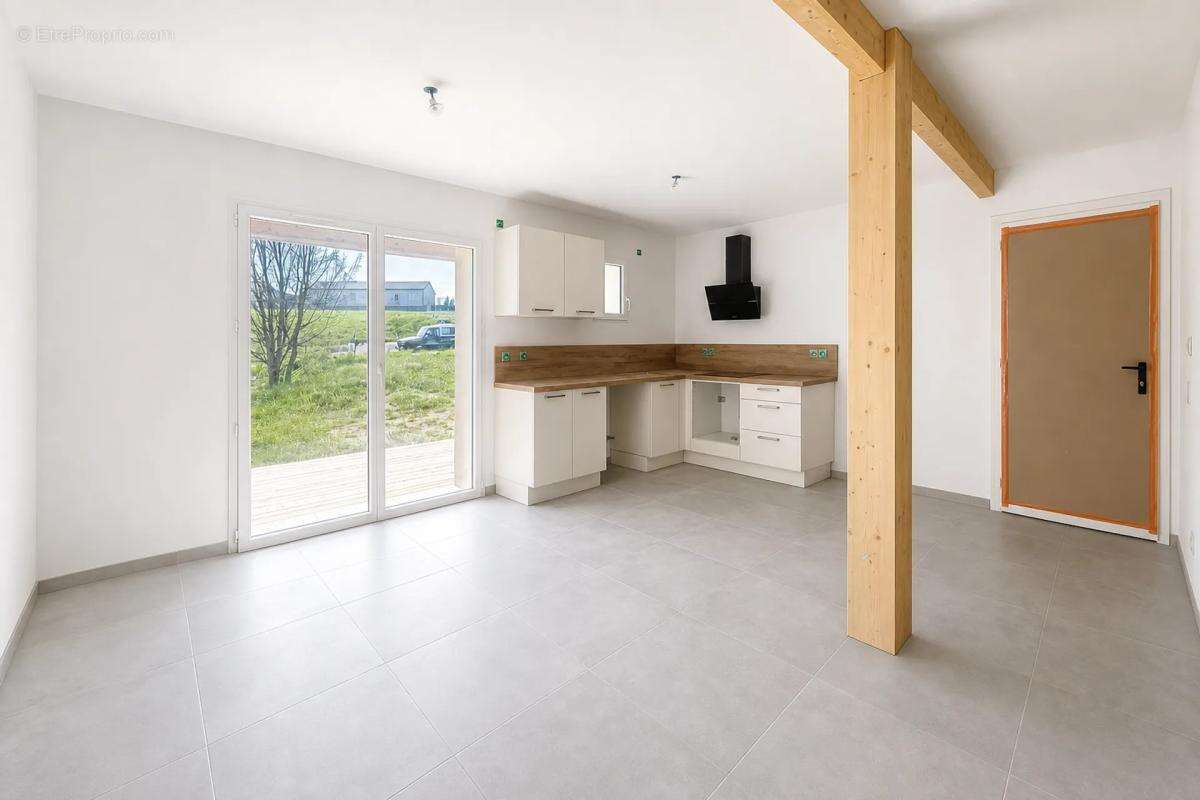 Maison à LEMPS
