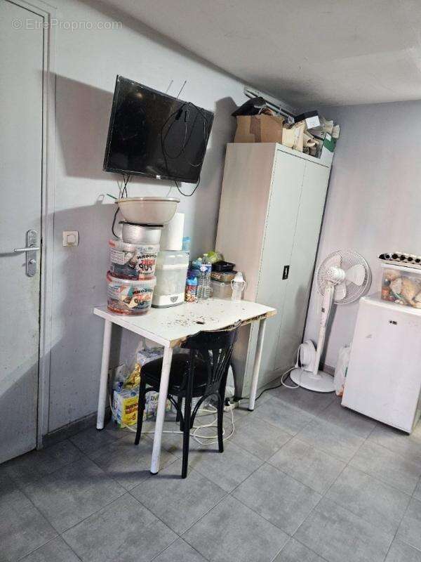 Commerce à SAINT-DENIS