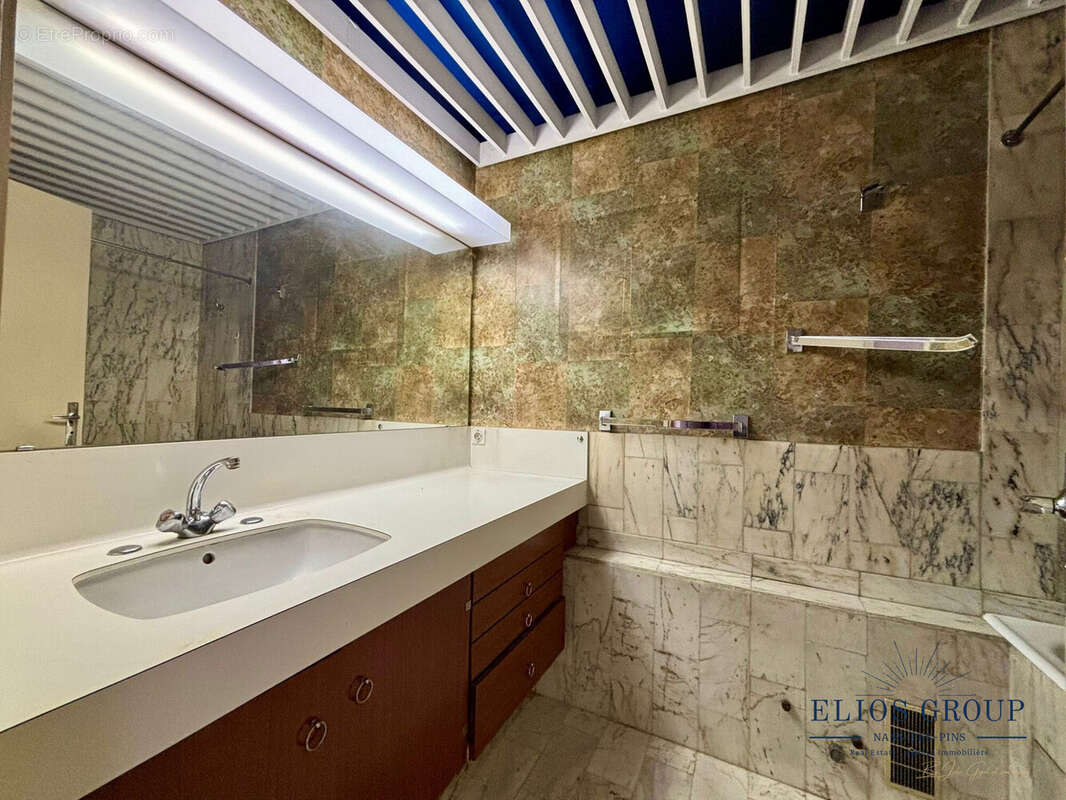 Appartement à MARSEILLE-6E