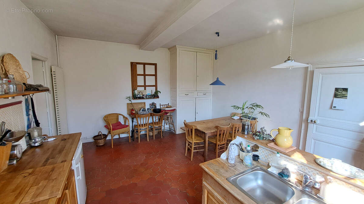 Maison à PONT-SUR-YONNE