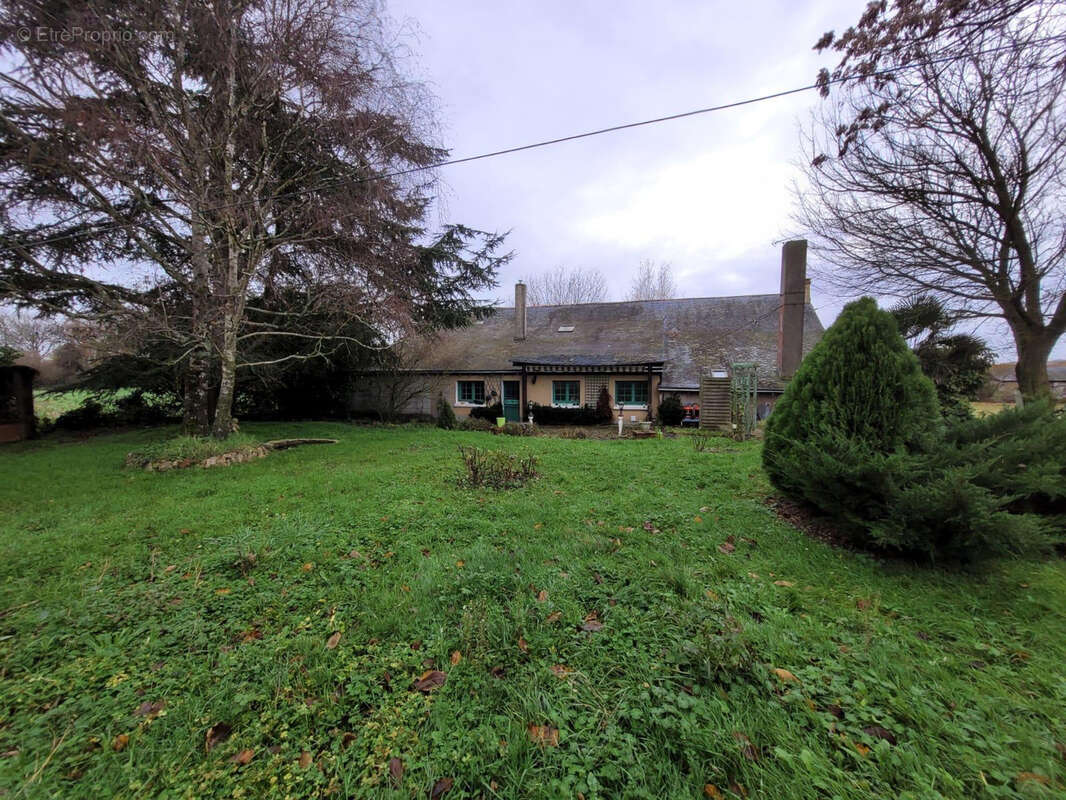 Maison à BRAIN-SUR-L'AUTHION