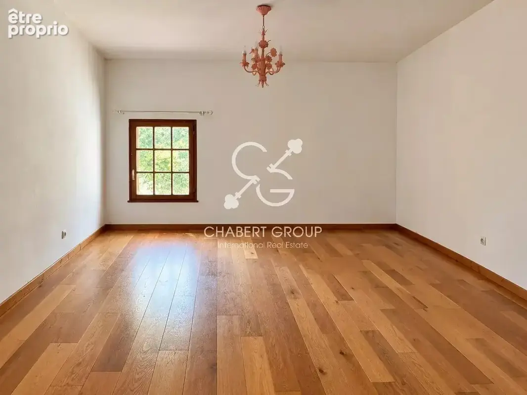 Sénas – mas provençal – 6 pièces – 164 m² habitables – terrain 2,3 ha – 218 m² avec annexes - photo 12