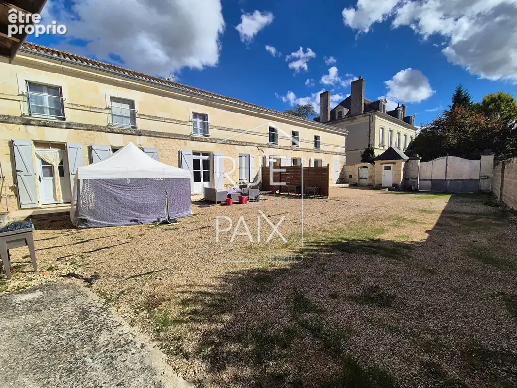 Maison Loudun 6 pièce(s) 280 m2 - photo 2