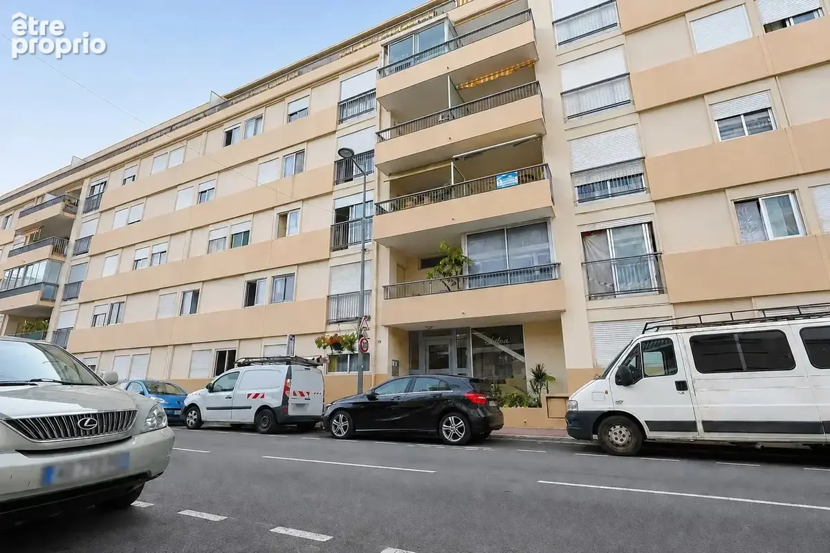 Golfe-juan centre – 4 pièces rénové – terrasse – garage – plages à 180 m - photo 22