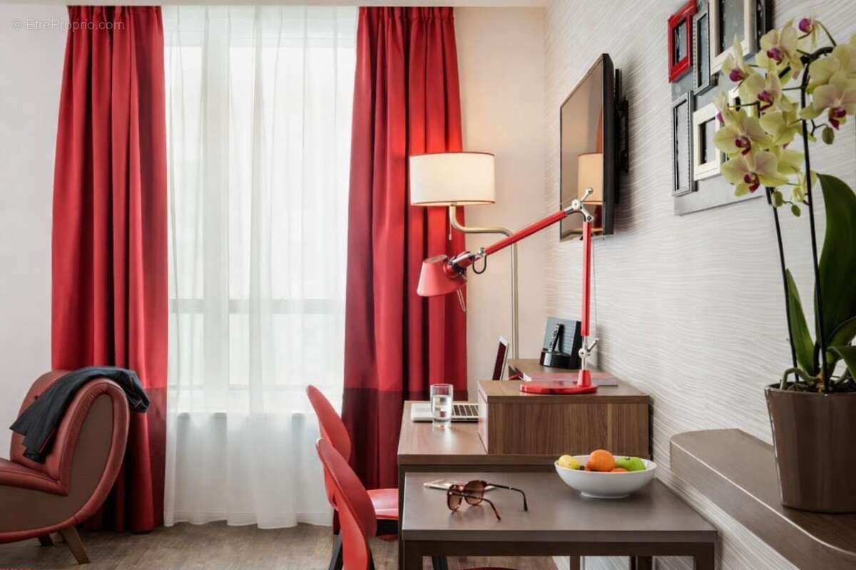 Appartement à COURBEVOIE