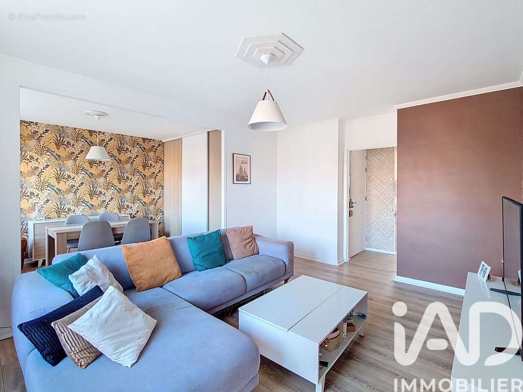 Photo 2 - Appartement à CRAPONNE