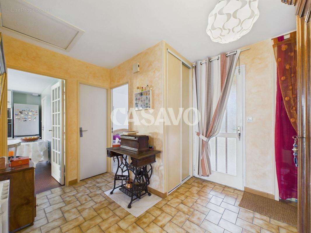 Maison à BOUGUENAIS