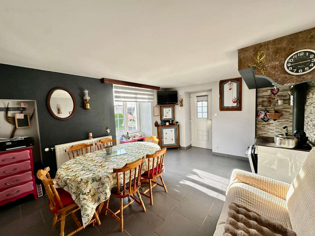 Maison à LA NEUVELLE-LES-LURE