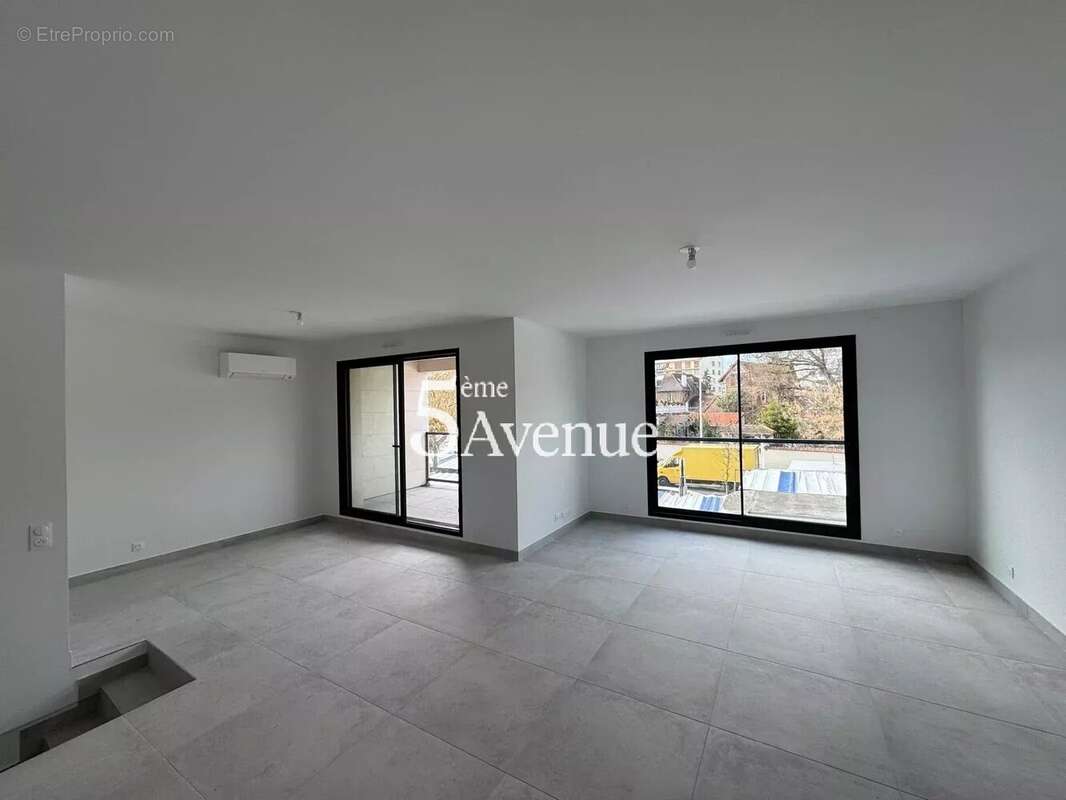 Appartement à SAINT-MAUR-DES-FOSSES