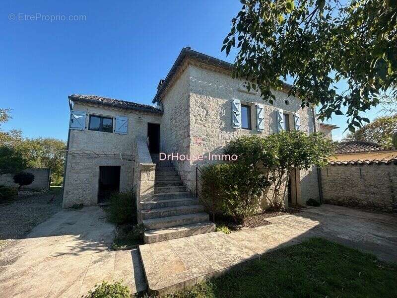 Maison à CASTELNAU-MONTRATIER