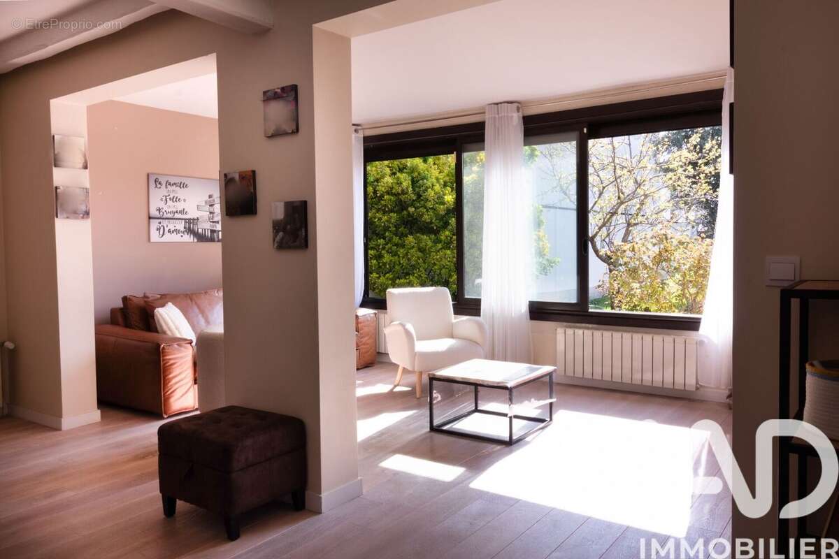 Photo 2 - Maison à HOUILLES