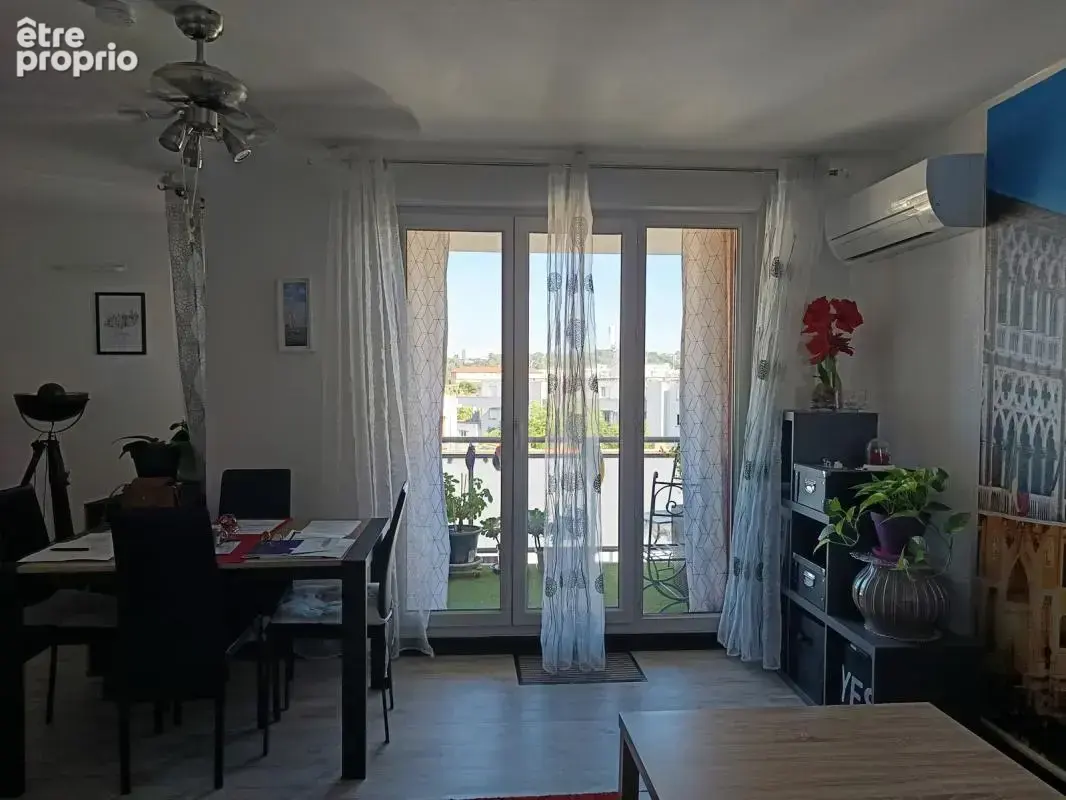 Bel appartement lumineux tout confort avec balcon et garage - photo 2