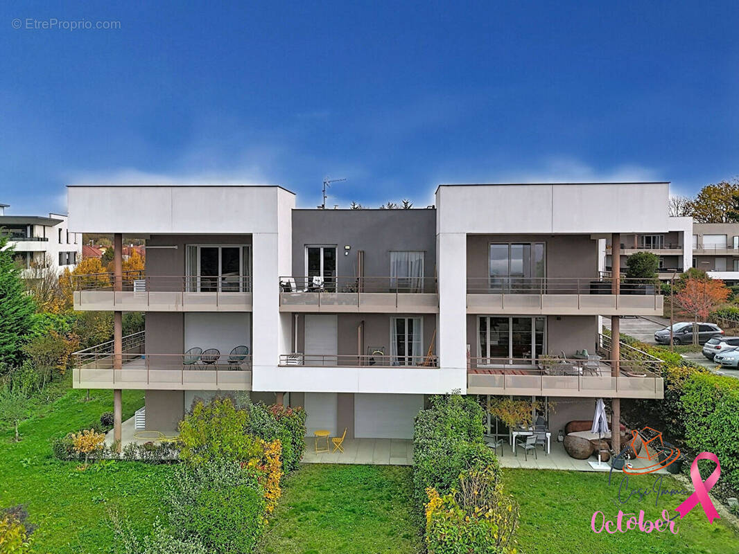 Appartement à SAINT-GENIS-POUILLY