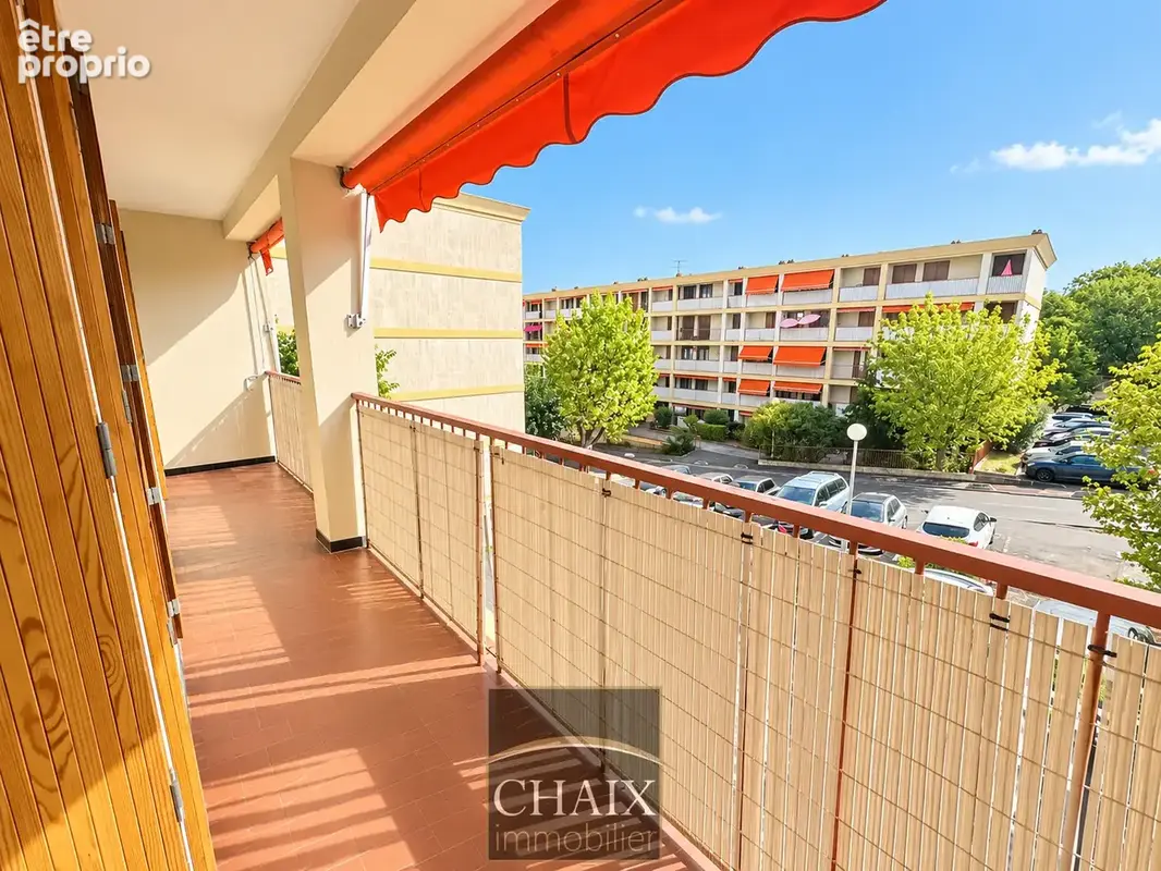 Aubagne Type 3 avec balcon et stationnement - photo 7