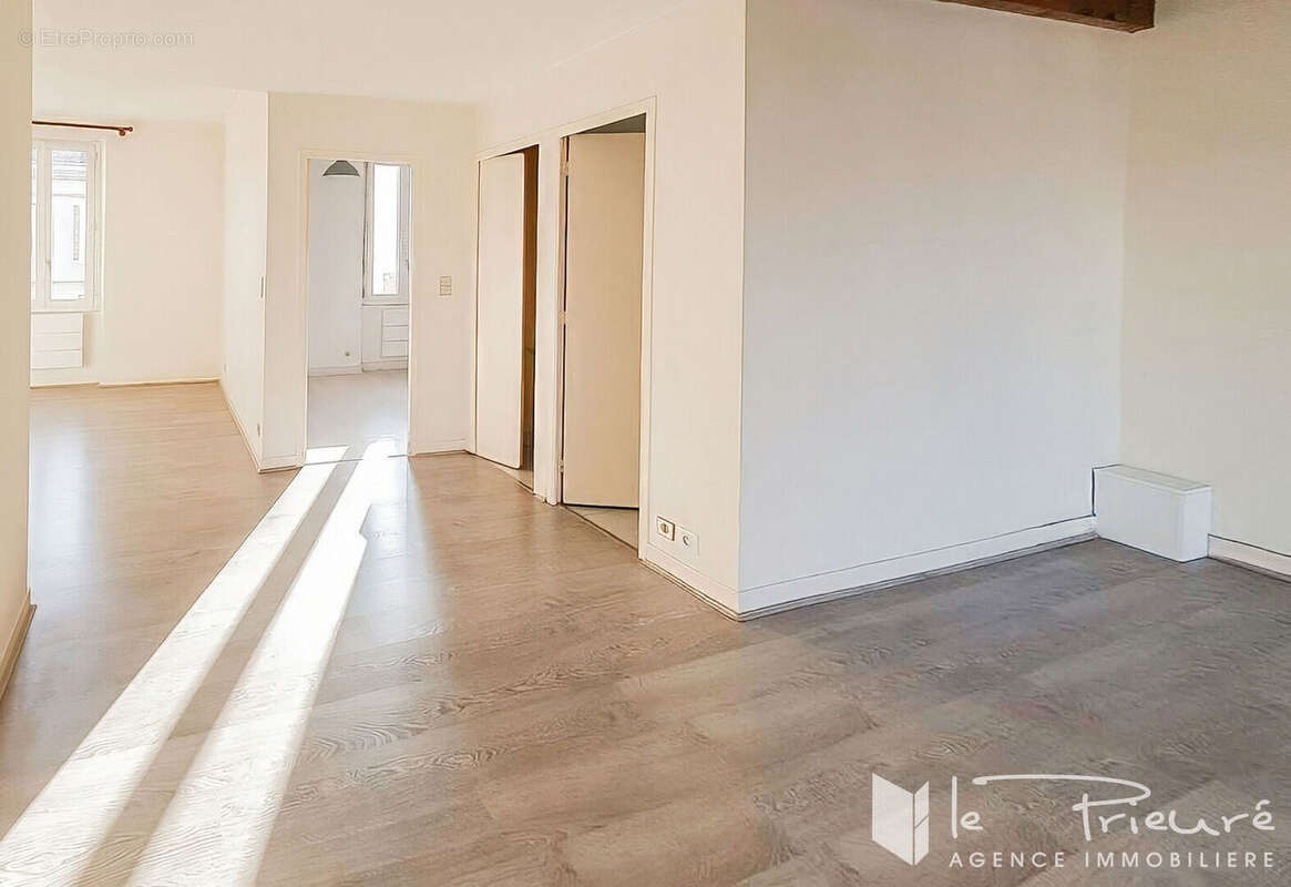 Albi - Immeuble à fort potentiel avec appartement T4 et grand local professionnel - photo 15