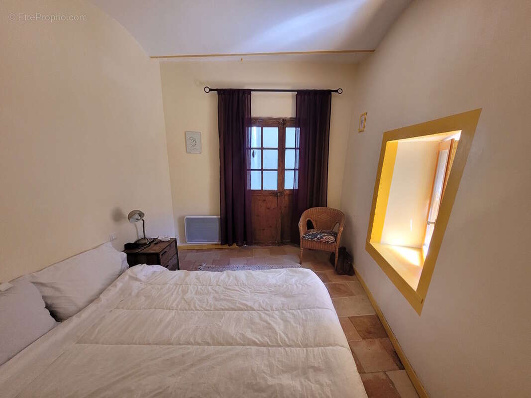 Très belle maison de caractère de 166 m² habitables. - photo 13