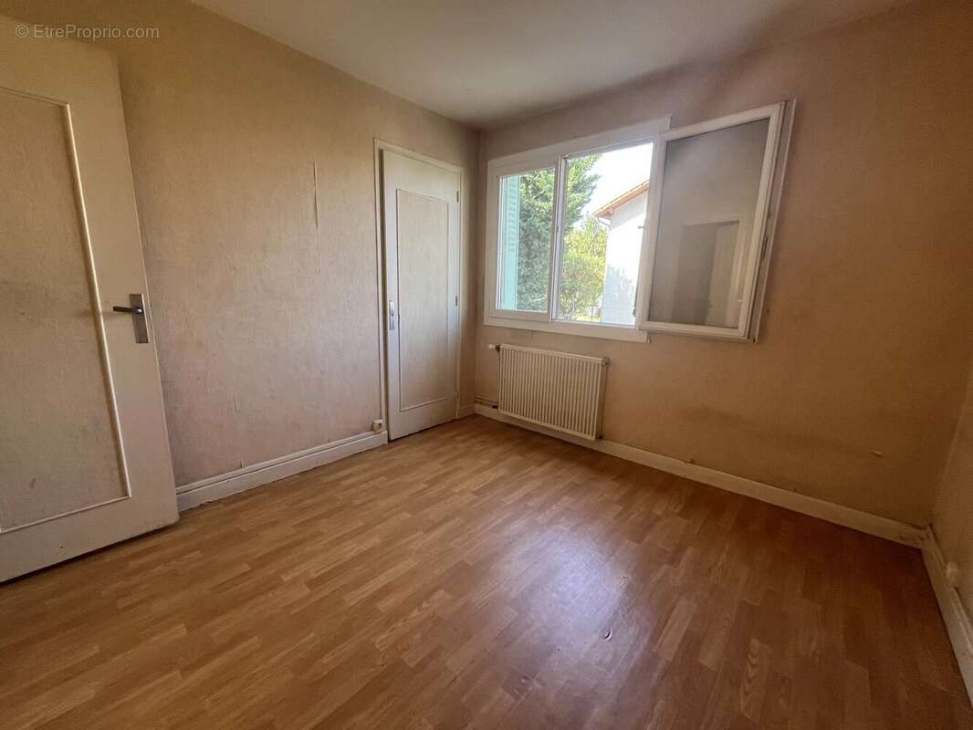 Valence - appartement t3 avec balcon et cave - photo 5