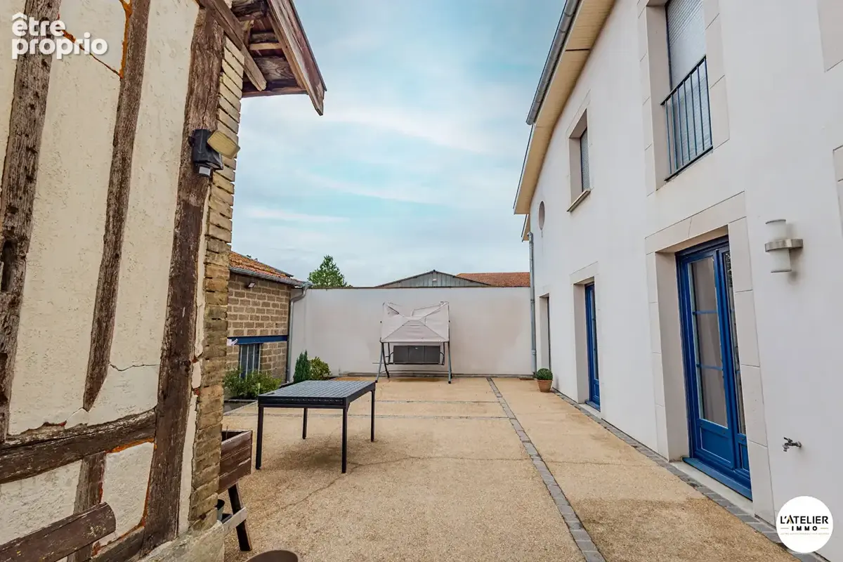 Maison  7 pièce(s) 200 m2 - photo 2