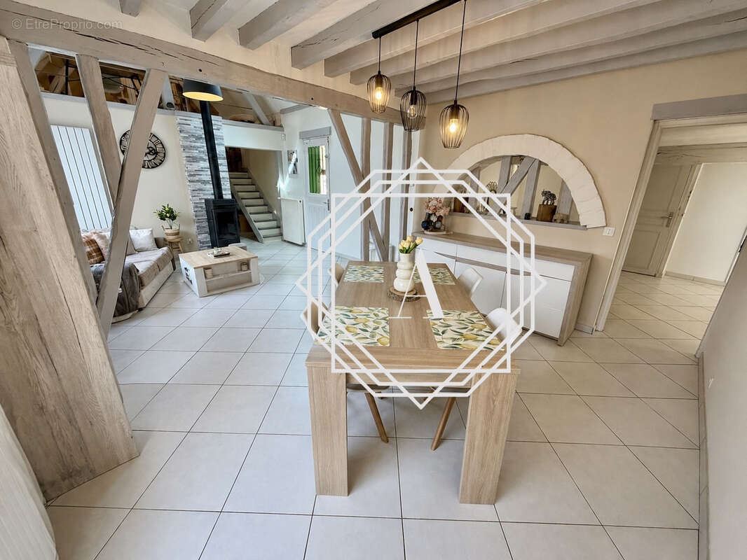 Maison à MERU
