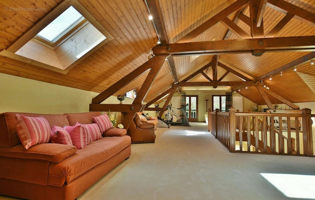 Maison à CHATILLON-SUR-CLUSES