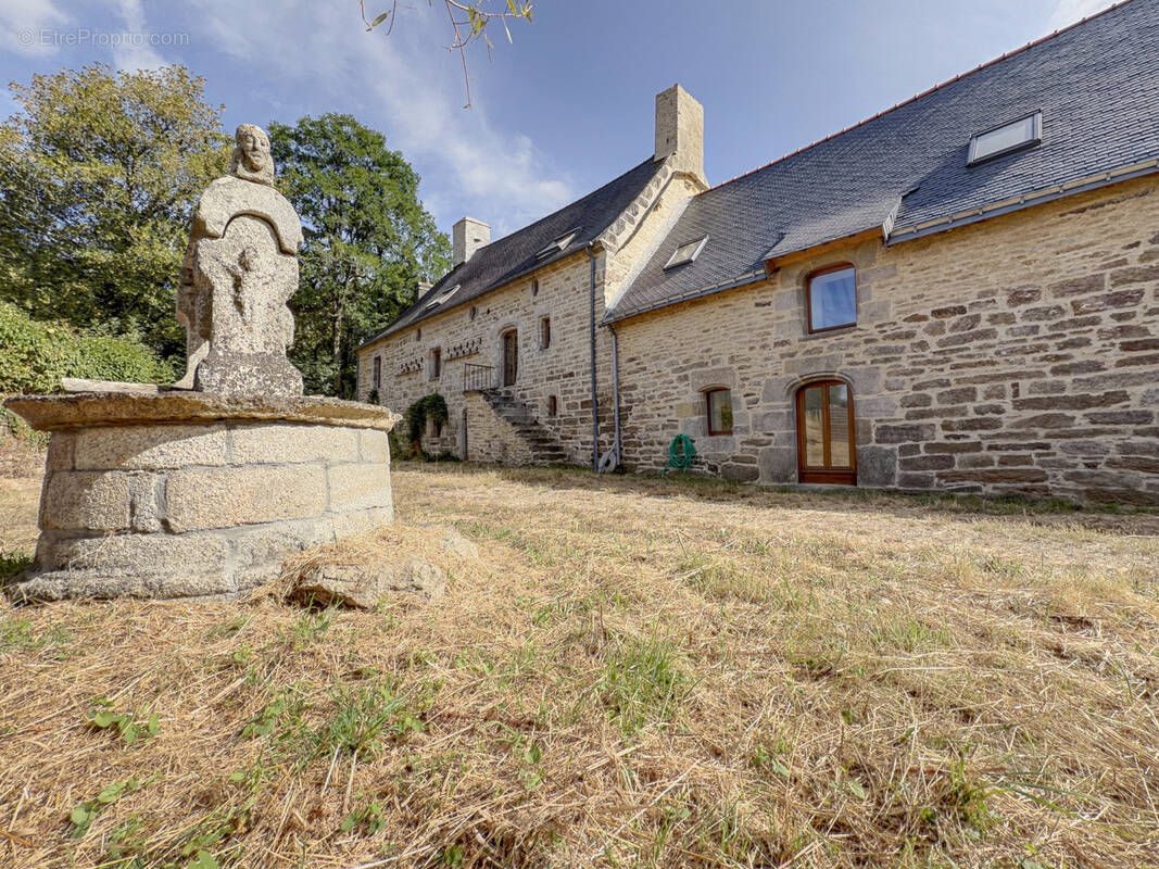 Maison à CAMORS