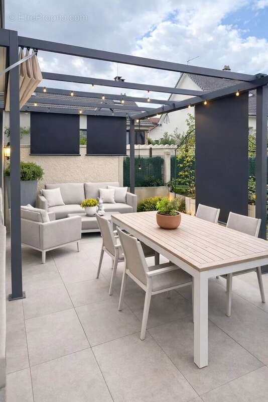 Maison à VIGNEUX-SUR-SEINE