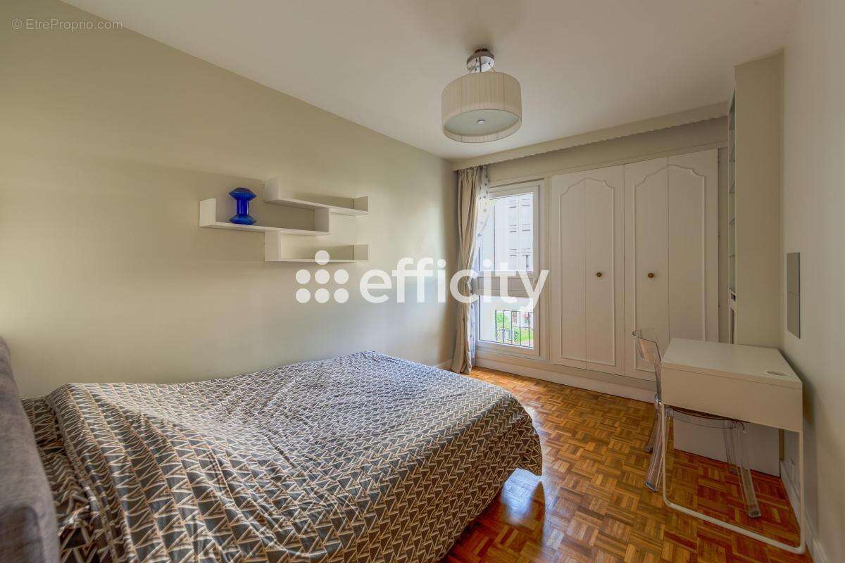 Appartement à NANTERRE