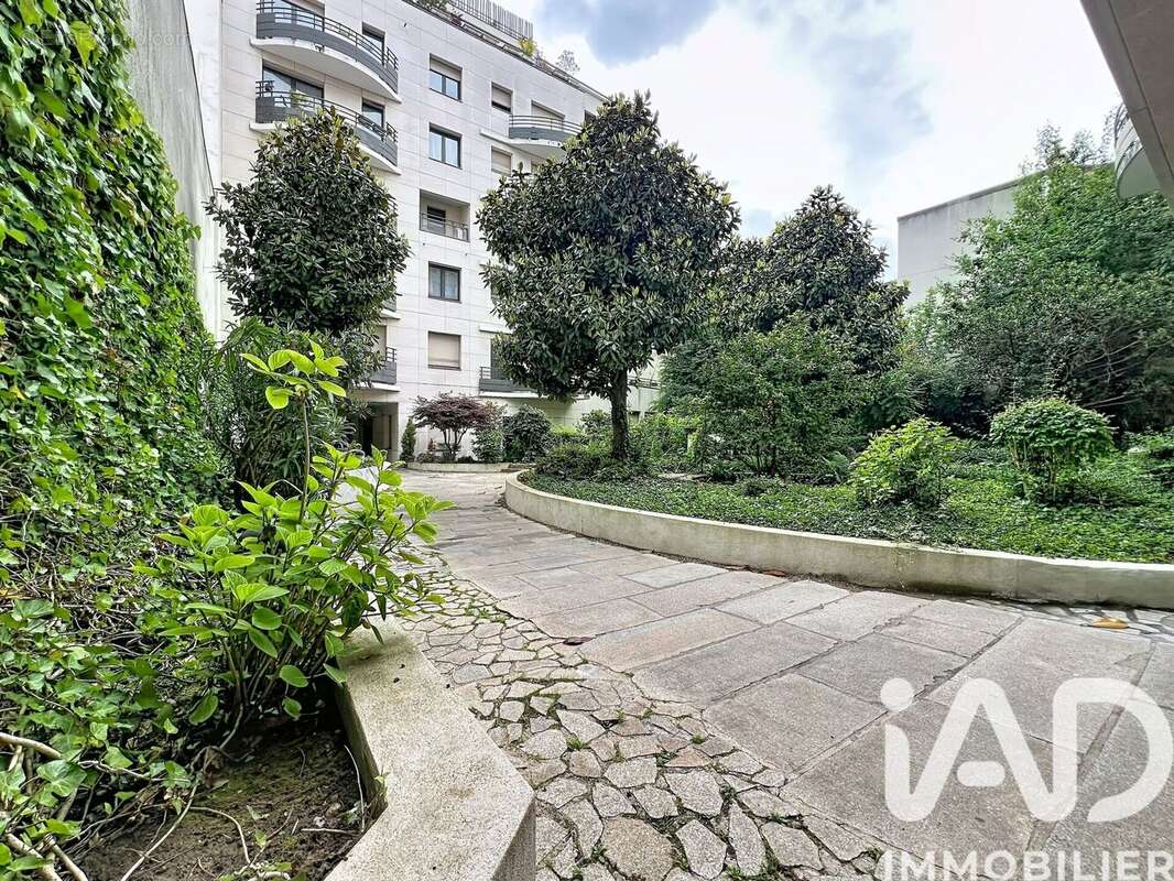 Photo 2 - Appartement à PUTEAUX