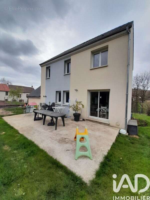 Maison 109 m² à Domptin  - photo 2