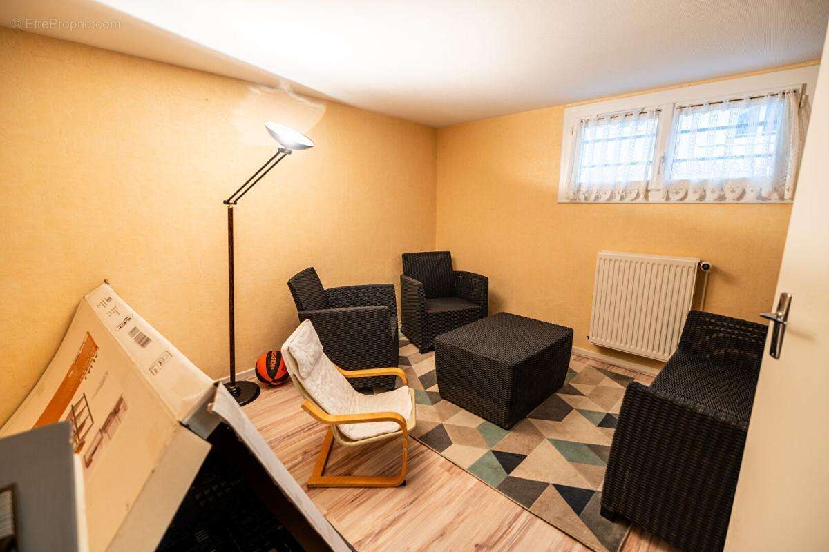 Maison à VARENNES-VAUZELLES