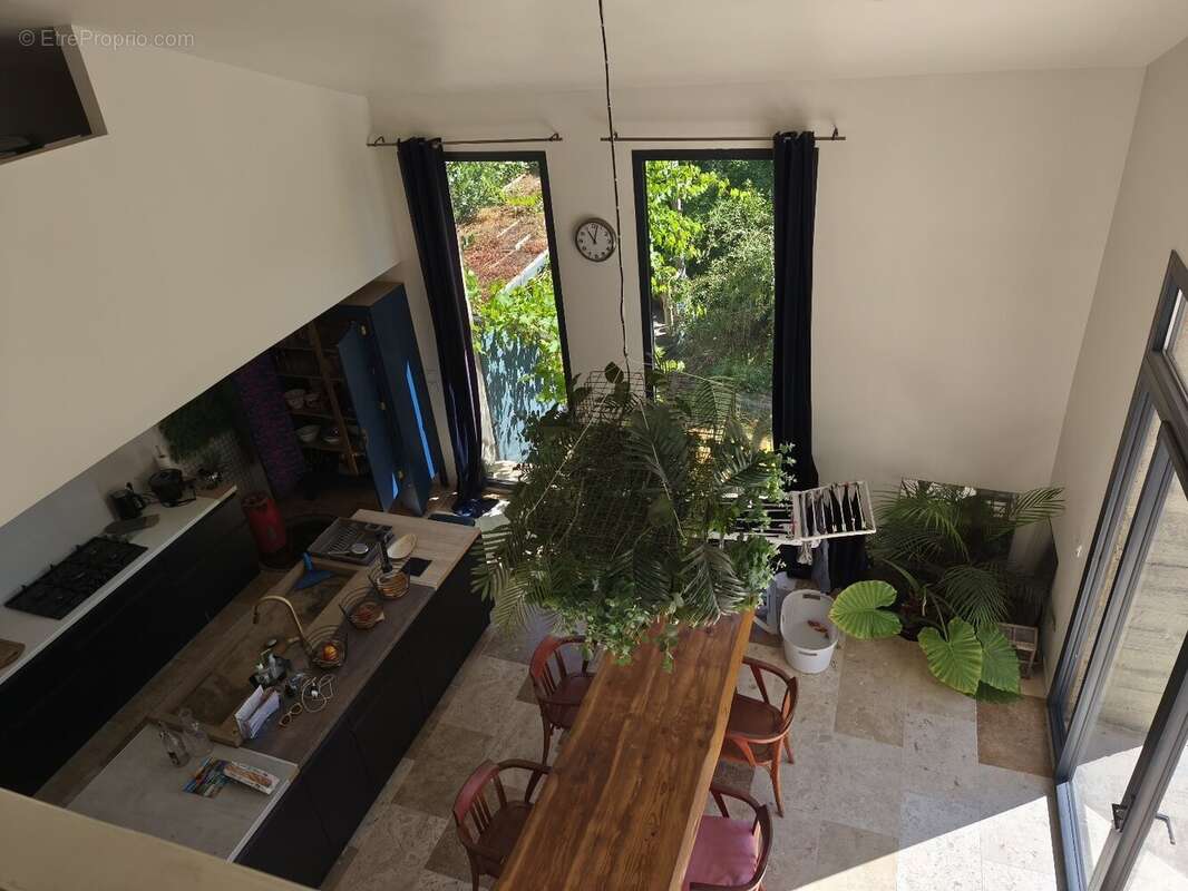 34360 Saint Chinian-Maison loft 240m2-centre - photo 3