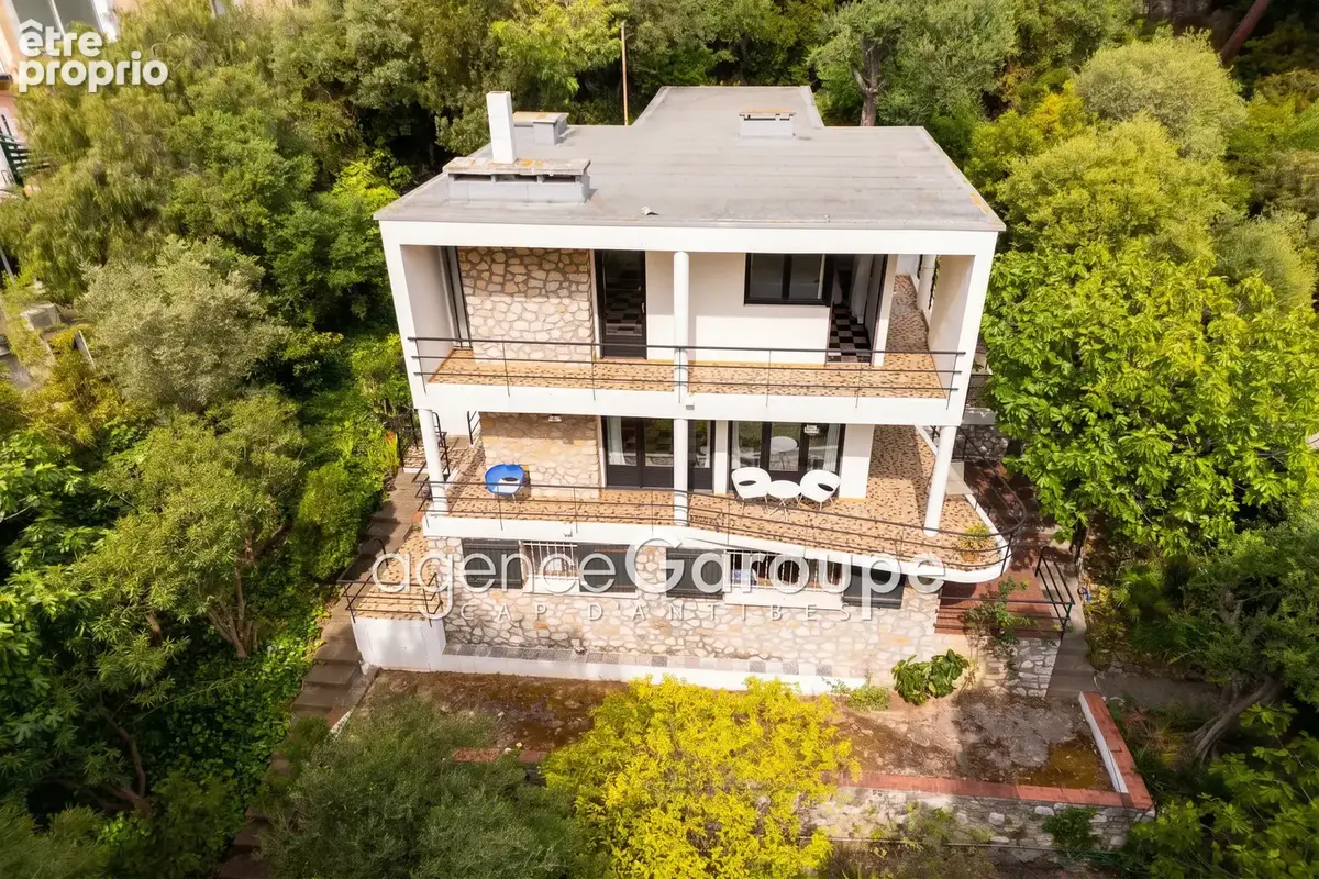 Maison 144 m² à Antibes  - photo 2