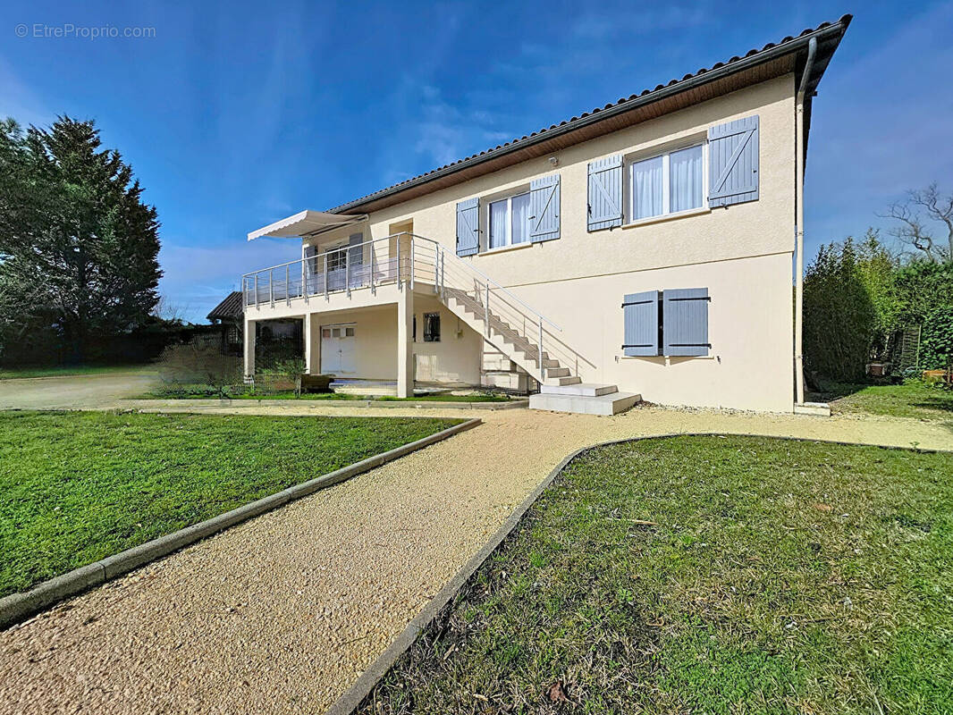 Maison à BLANQUEFORT