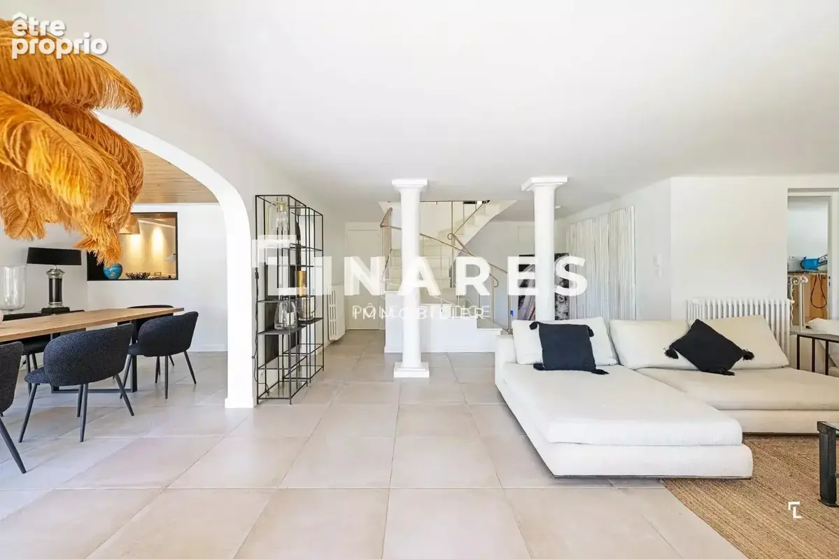 LA MOLIÈRE - Maison familiale de 248 m² avec piscine - Résidence sécurisée - 13100 Aix-en-Provence - photo 15