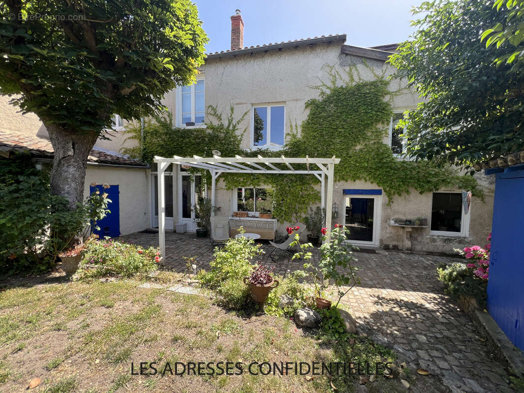 Maison à IRIGNY