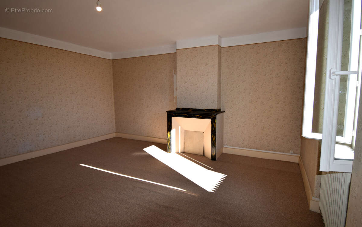 Maison à BLAYE-LES-MINES