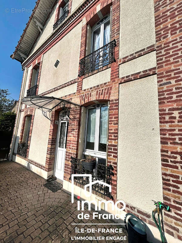 Maison à VILLEMOMBLE