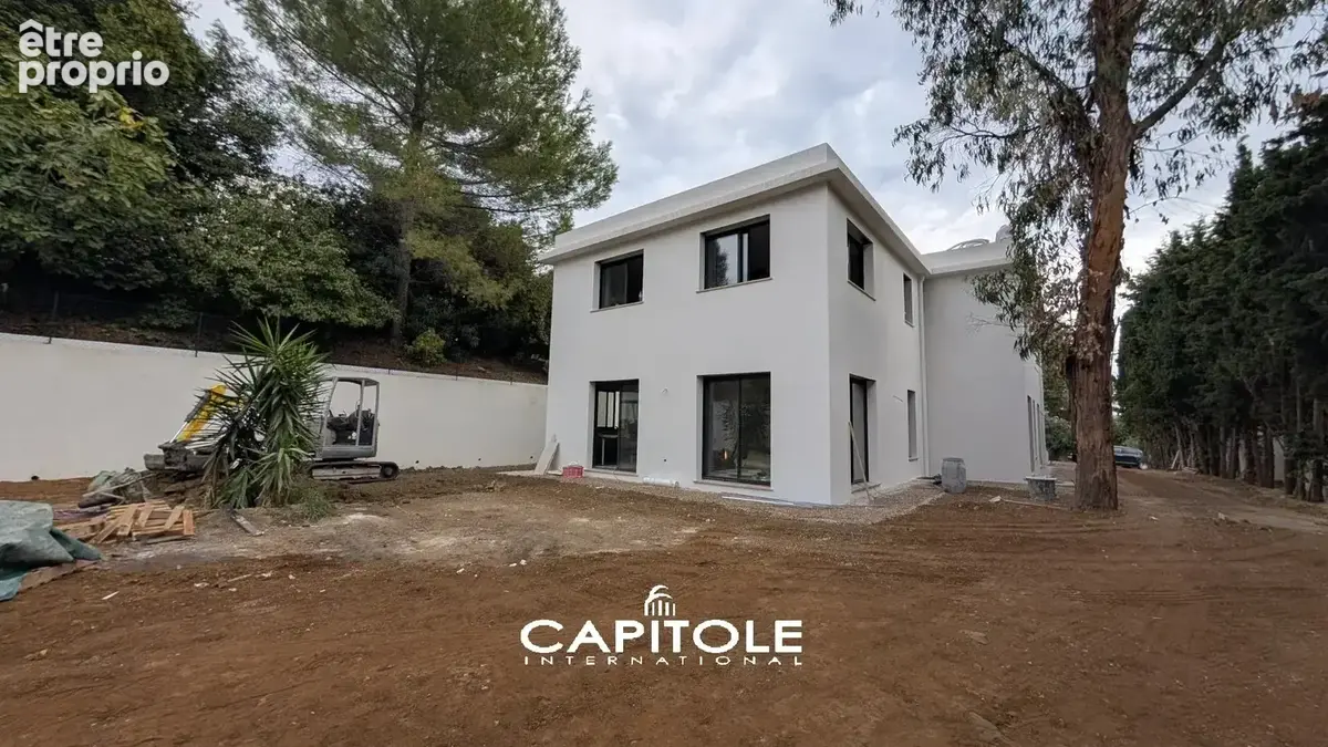 Antibes Juan les Pins à 5 minutes des plages: Villa neuve contemporaine de 4 pièces - photo 2