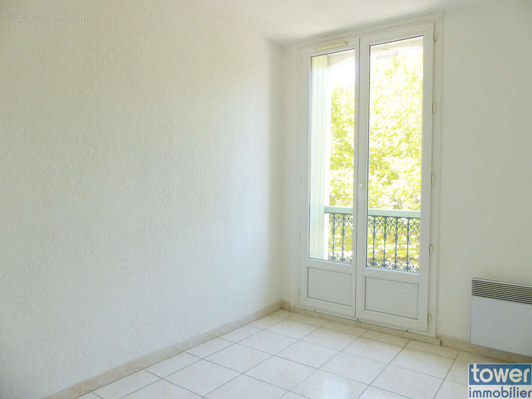 Appartement à LAMALOU-LES-BAINS