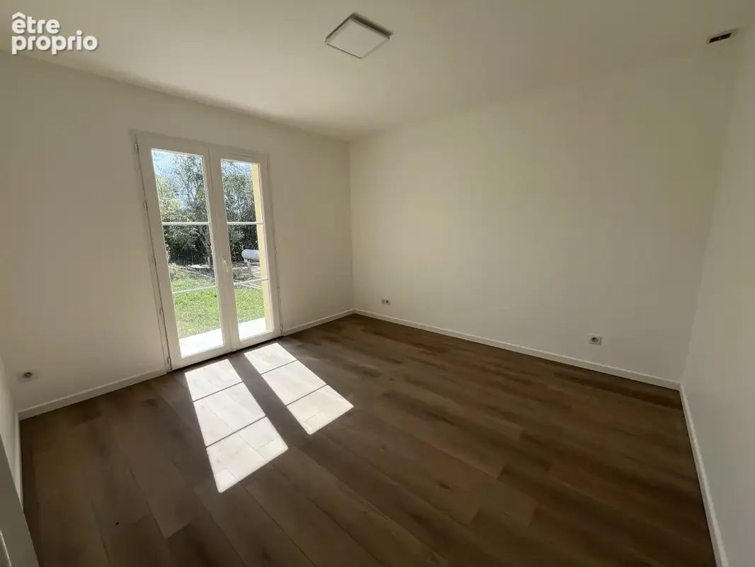 Maison contemporaine de 2011 de 169 M2 avec piscine sur 2707 M2 - photo 14