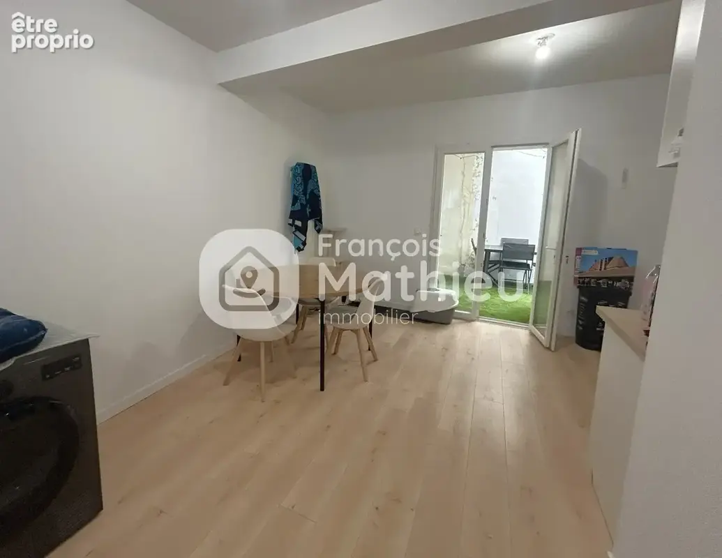 Châtillon-sur-Chalaronne - Immeuble de rapport d'environ 255m2 entièrement loué. - photo 15